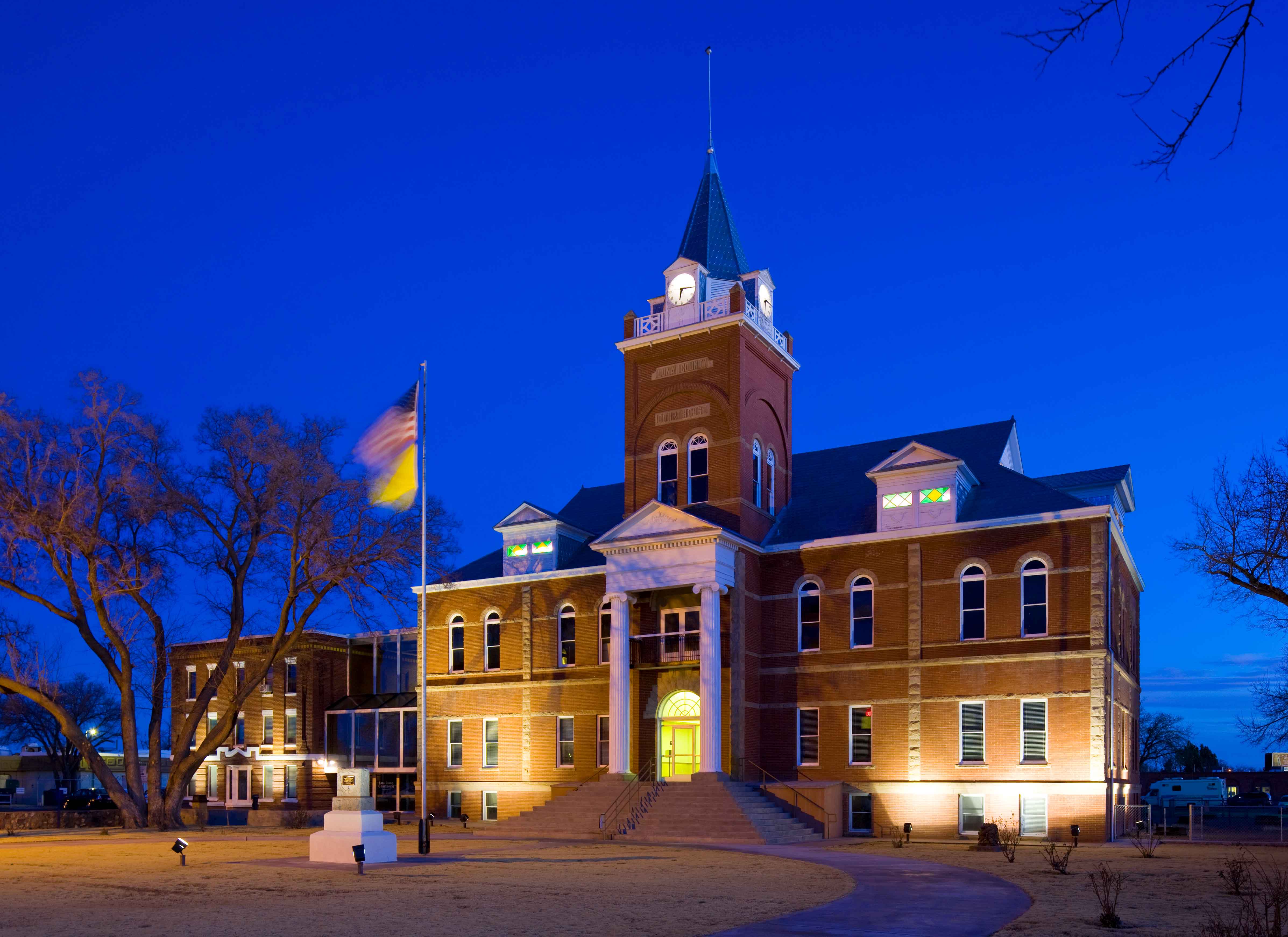 luna-county-courthouse